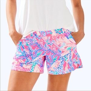 Lilly Pulitzer
5" OCEAN VIEW SHORT
Light Pascha Pink Aquadesiac